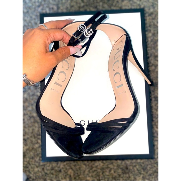 *GUCCI suede heels* - Picture 2 of 4